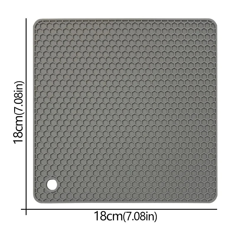 Tapis Silicone Résistant Chaleur Antidérapant pour bac AirFryer (18x18cm)
